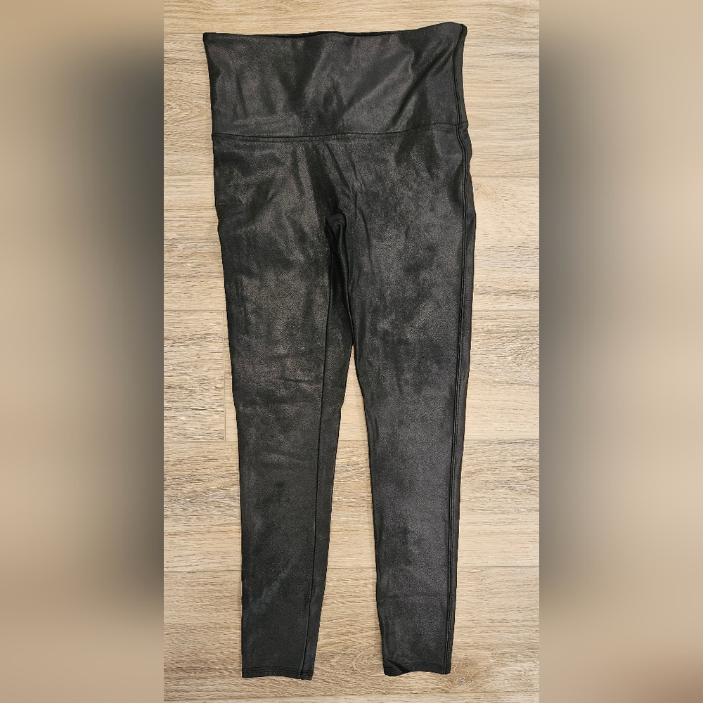 SPANX Shiny Black Leggings Size L Petite